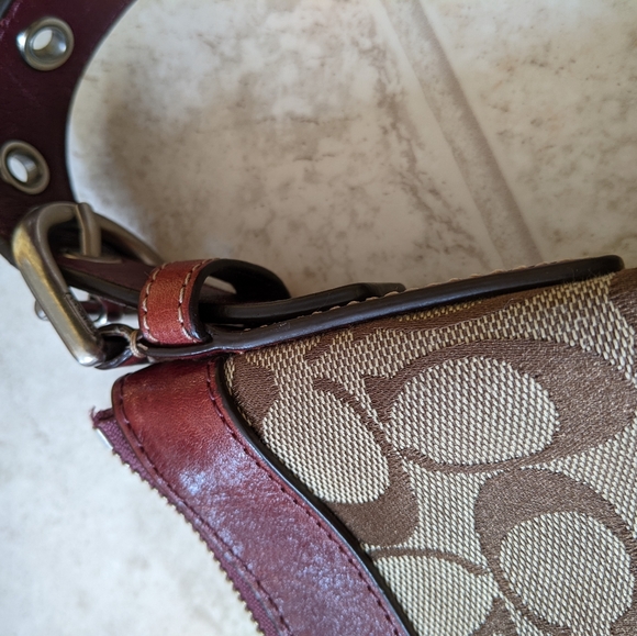 Coach burgundy messenger bag - Picture 6 of 7